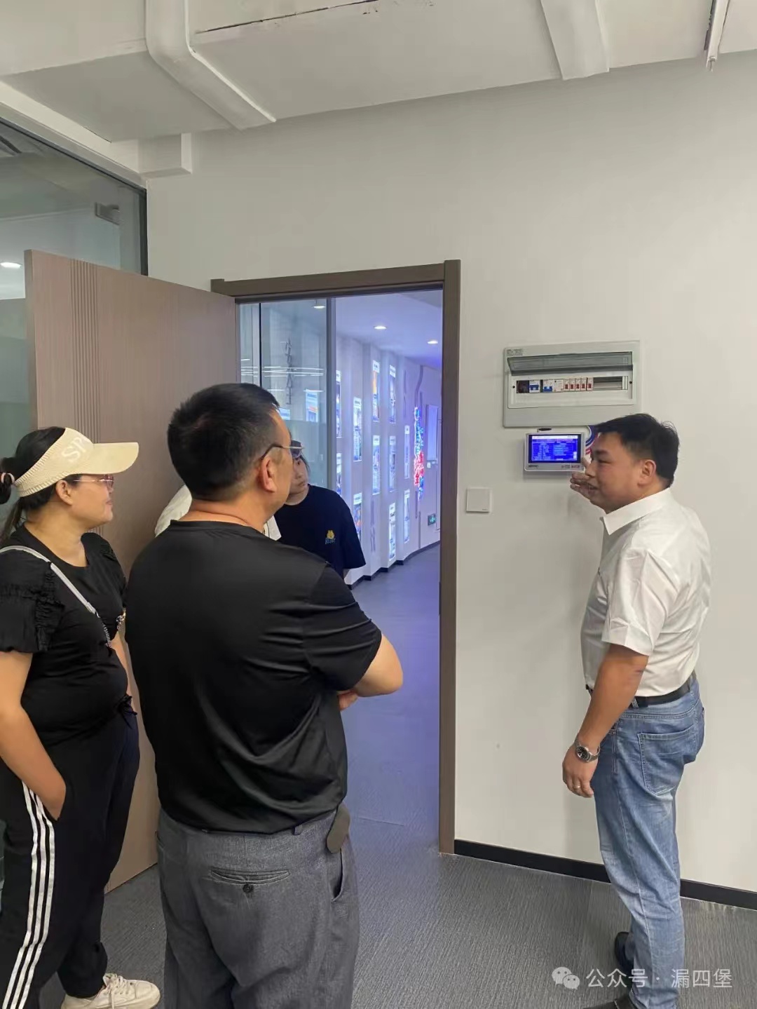 1727335368135971.jpg 1727335368135971.jpg