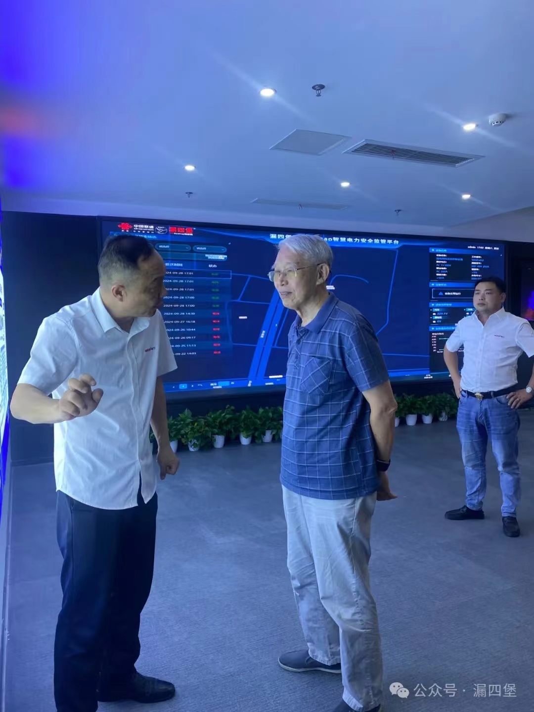 1727578549543018.jpg 1727578549543018.jpg