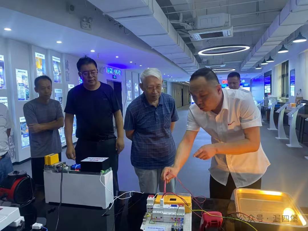 1727578592509496.jpg 1727578592509496.jpg