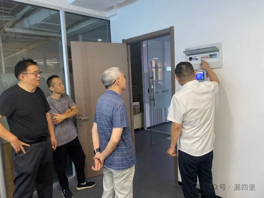 1727578703592418.jpg 1727578703592418.jpg