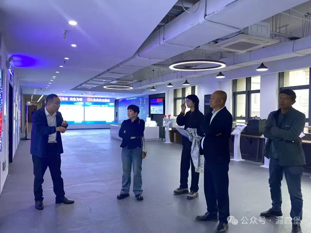 1728696646135722.jpg 1728696646135722.jpg